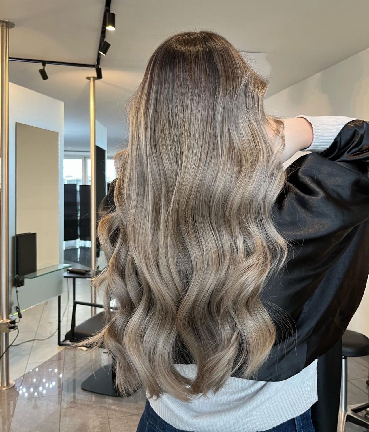 Beige Balayage · Tönung